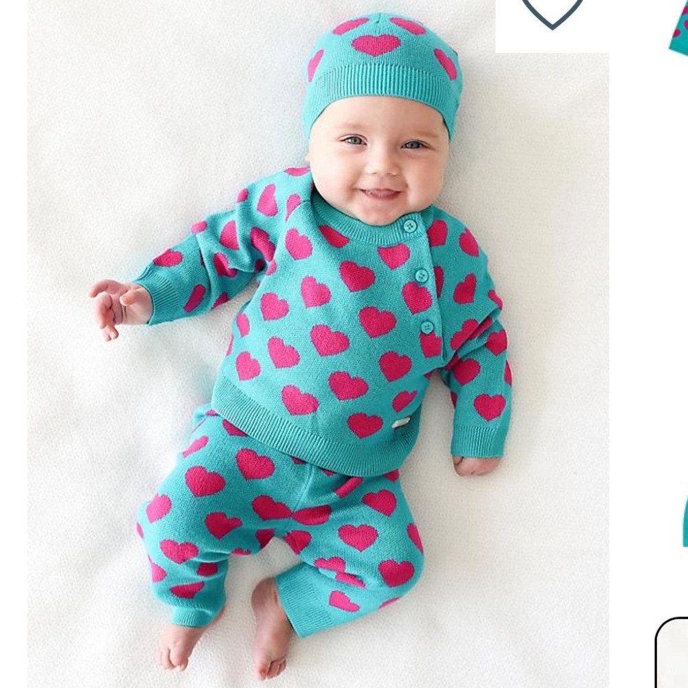 Posh Peanut 3-Piece Queen Of Hearts Beanie, Sweater & Leggings Set 0-3 months
